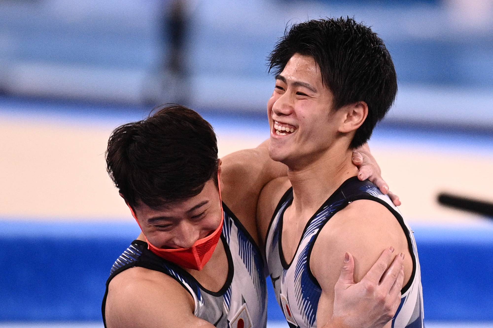 Men's Artistic Individual Finals: D. Hashimoto of Japan Takes Home The Gold in a Spectacular Final 