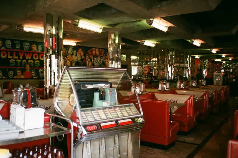 Coffee, Vinyl Stools, and the Truth: Why the American Diner Is Cinema's Greatest Stage
