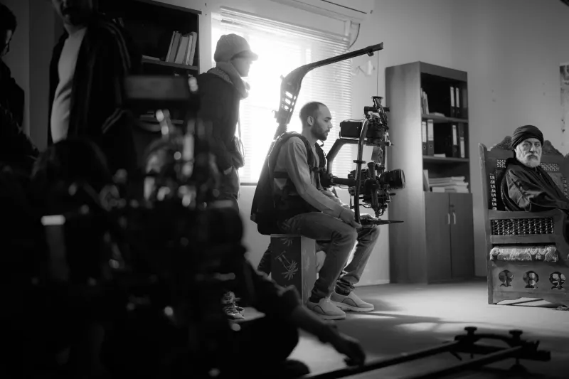 Ghosts Between Takes: The Slow Disappearance of Hollywood's On-Set Still Photographers
