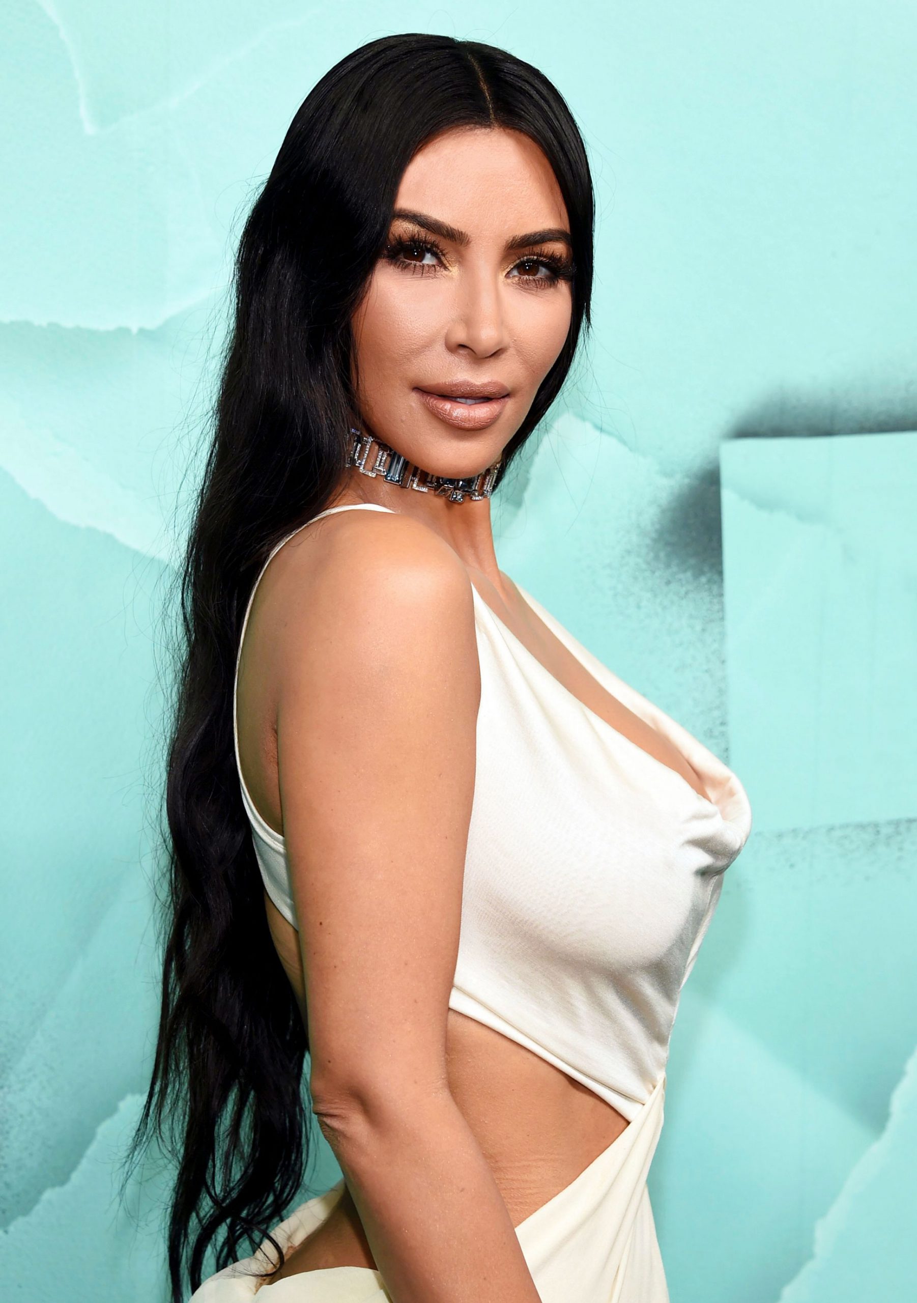 Kim Kardashian Workout Clothes: Details about the Eye Popping Gym Outfit!